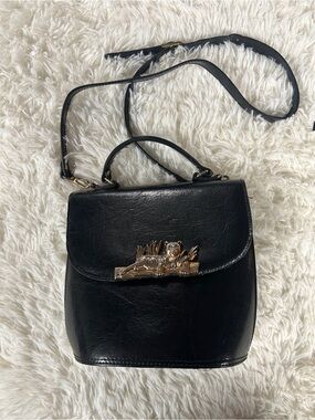 Vintage 1990’s Sasha Black Crossbody Bag with Gold Panther Leopard Accent